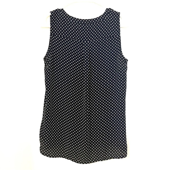 2/$30 Loft - Navy & White Sleeveless Patterned Blouse Top - Picture 7 of 8